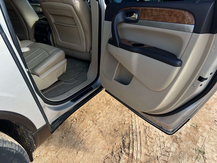 2011-buick-enclave-cxl-image-20