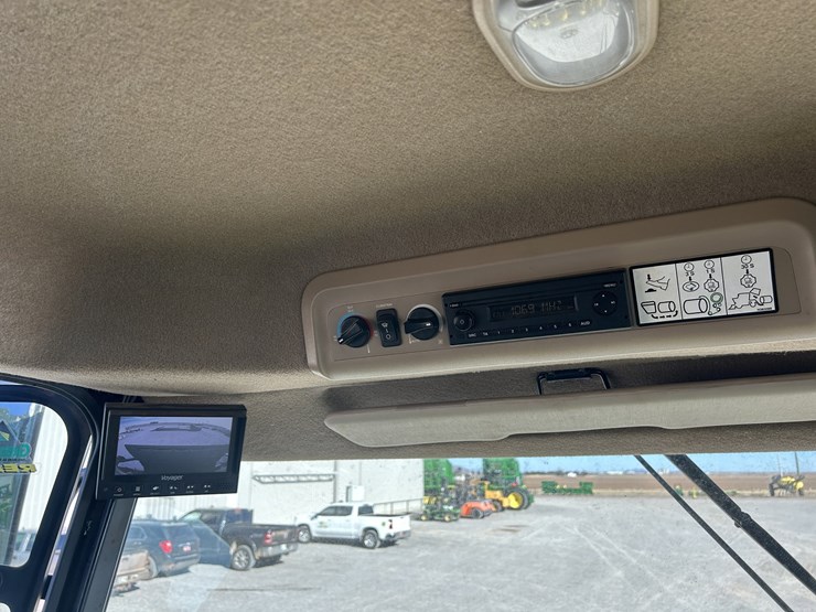 2018-john-deere-cs690-image-23