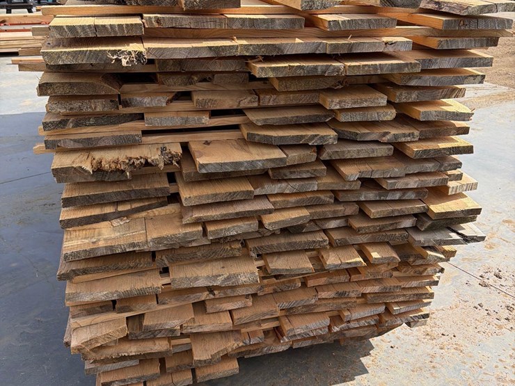 rough-saw-pine-lumber-image-8