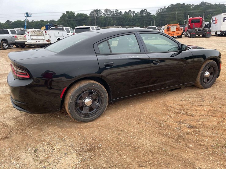 2015-dodge-charger-4-door-police-cruiser-(130,607-miles)-image-3