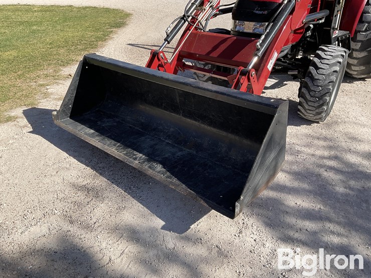2011-case-ih-farmall-40b-image-13