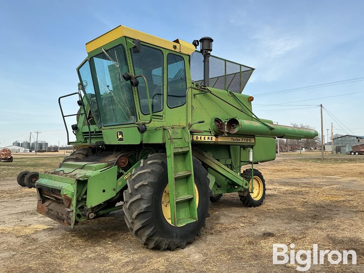 john-deere-7700-image-1
