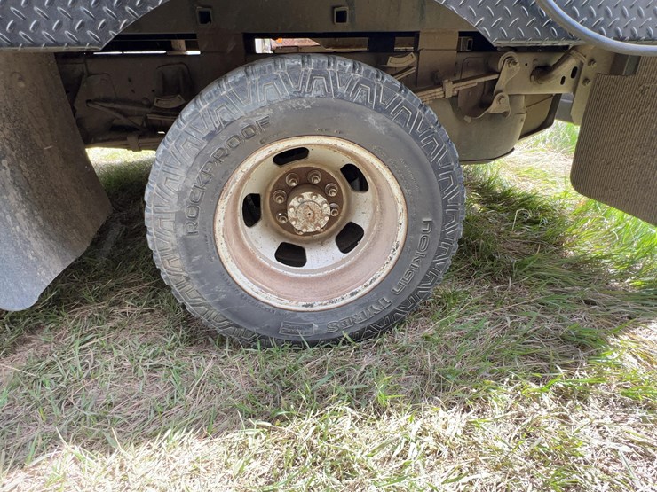 2011-dodge-3500-image-26