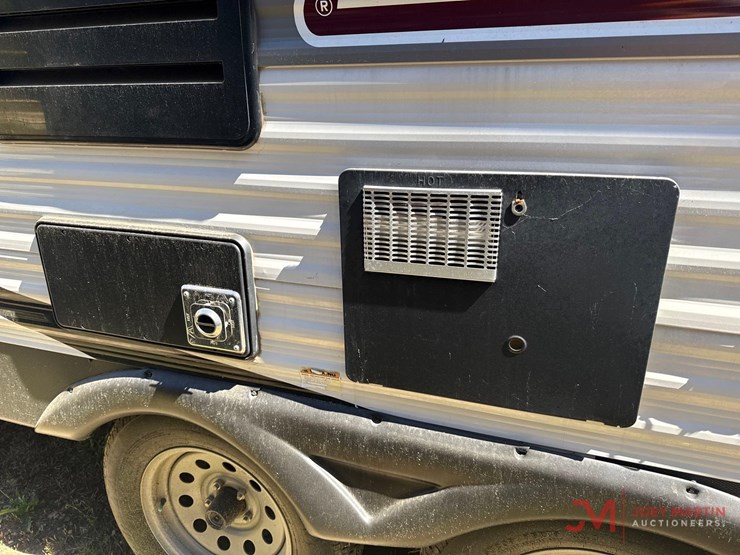 2018-coleman-lantern-edition-263bh-bumper-pull-camper-image-14