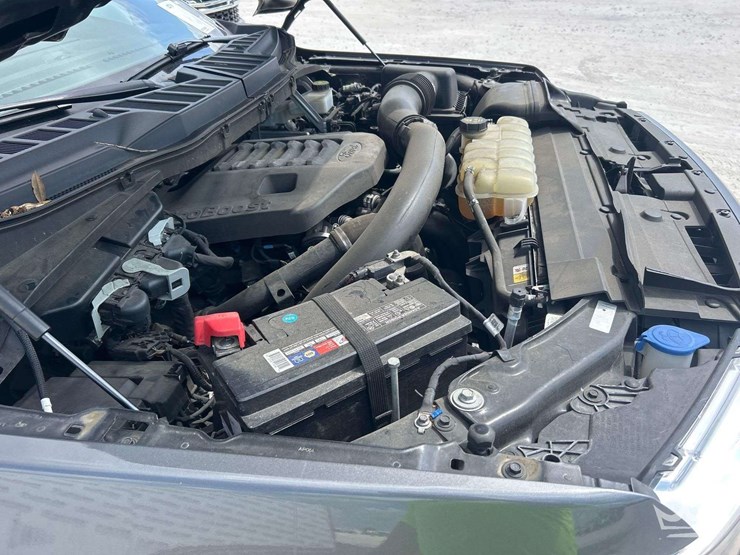 2021-ford-f150-image-8