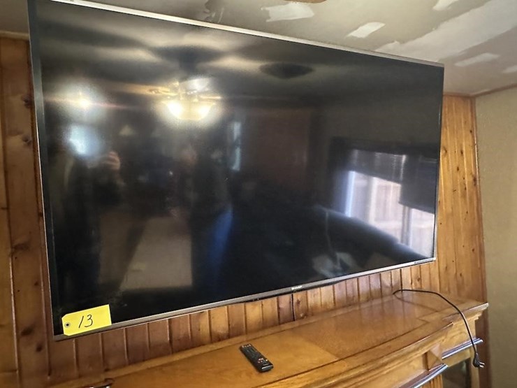 sharp-flat-screen-tv-image-1