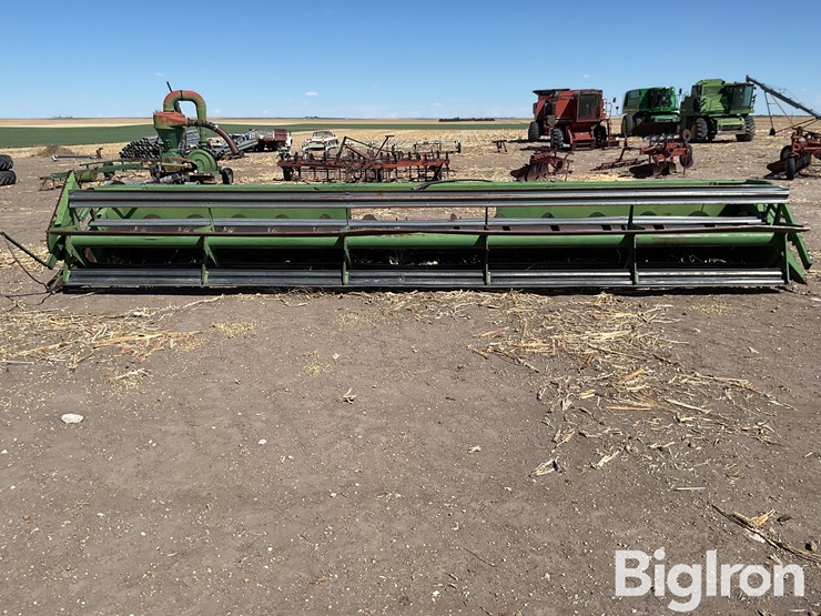 john-deere-224-image-2