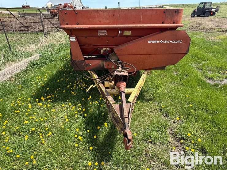 new-holland-519-image-2