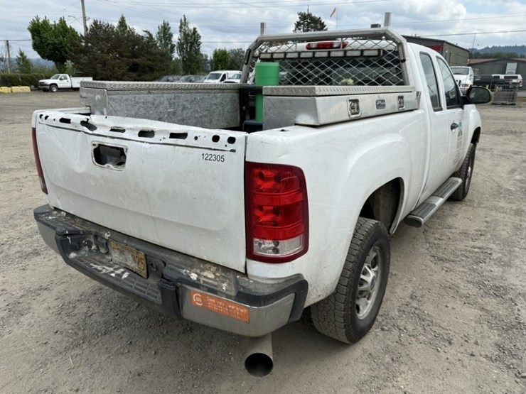 2012-gmc-sierra-extra-cab-4x4-pickup-image-4