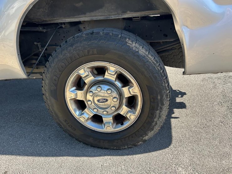 2015-ford-f250-xlt-image-10