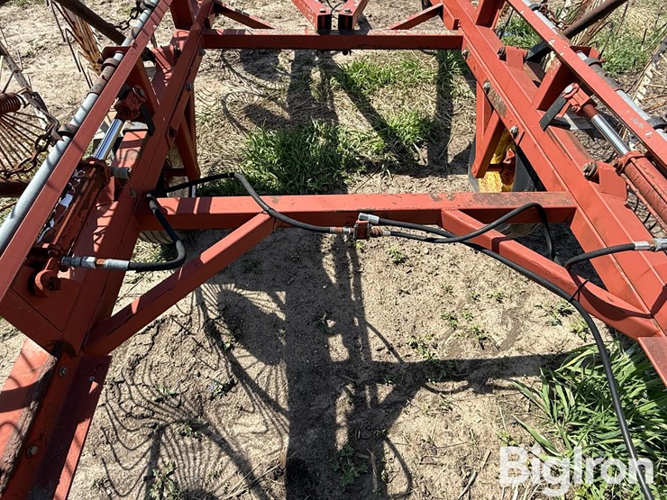 hesston-3981-image-18