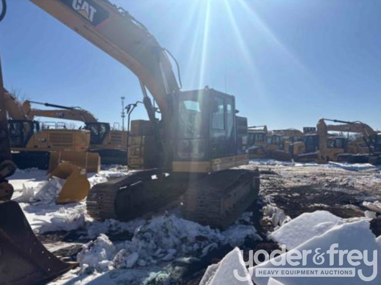 2018-caterpillar-335fl-image-1