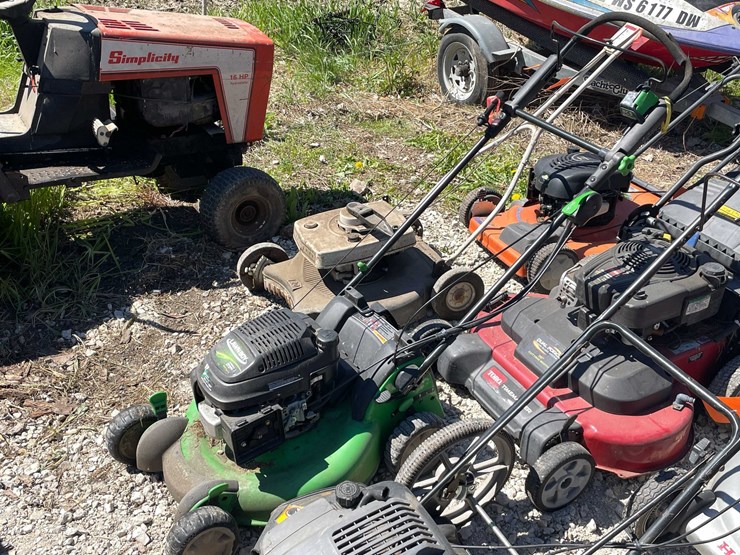 #6976-•-lawn-boy-lawn-mower-image-3