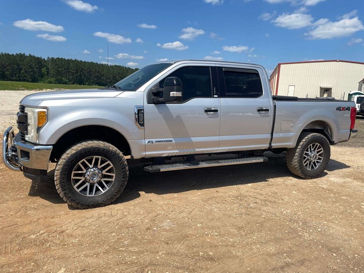 2017-ford-f250-image-1