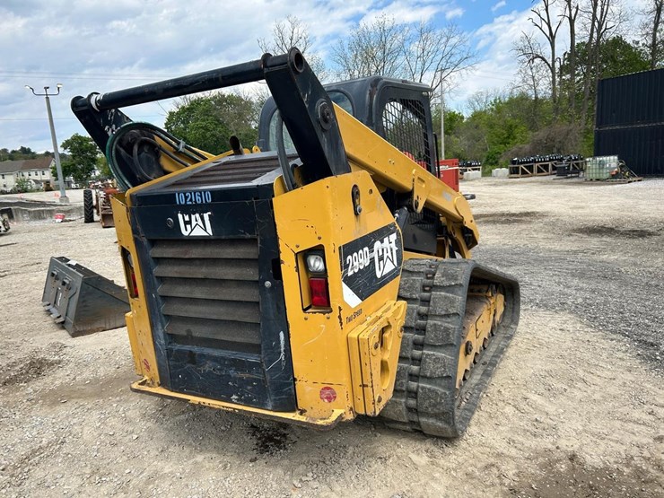 2015-caterpillar-299d-image-4