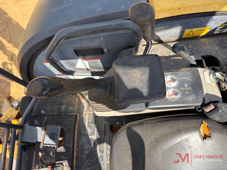 2015-komatsu-pc35mr-3-image-19