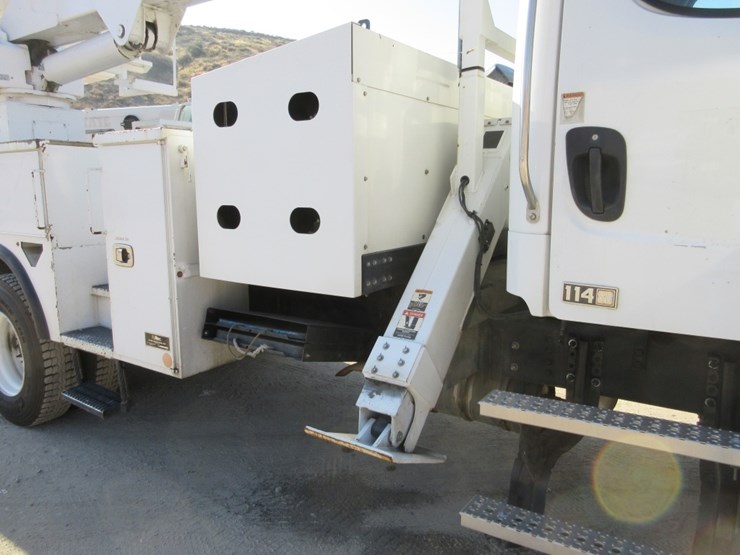 2016-freightliner-114sd-image-16