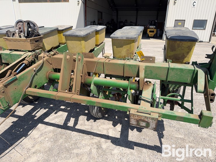 john-deere-7000-image-11