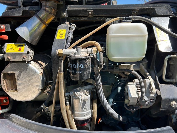 2022-kubota-kx040-4-image-16