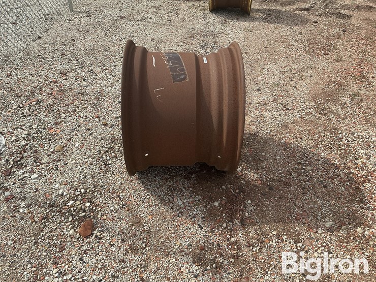 20-x-26-case-2wd-combine-rear-wheel-image-4