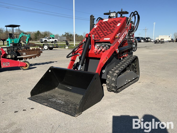2026-massey-ferguson-730-image-1