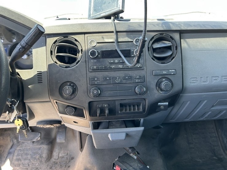 2015-ford-f350-sd-image-17
