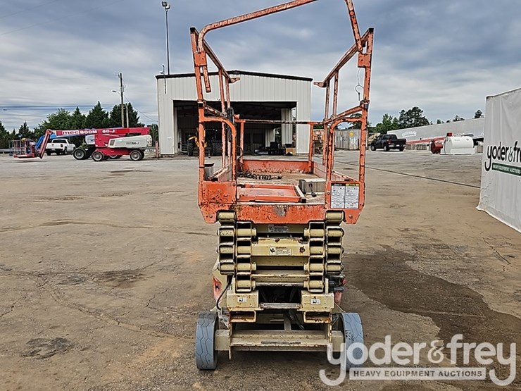 2016-jlg-3246es-image-4