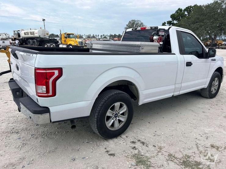 2017-ford-f150-image-3