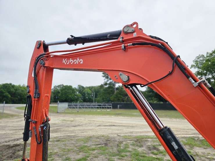kubota-kx057-5-image-7