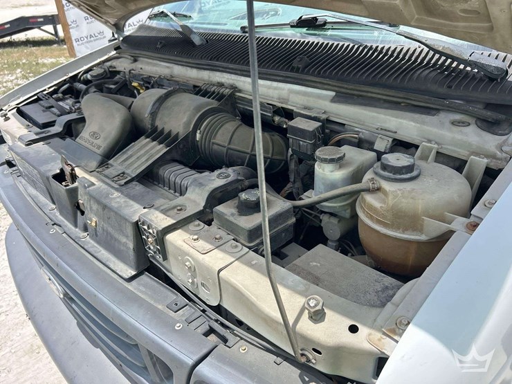 2007-ford-cargo-image-8