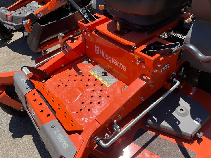 #6928-•-new-husqvarna-zero-turn-riding-lawn-mower-image-11