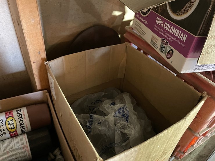 #7012-•-metal-shelf-and-contents-image-13