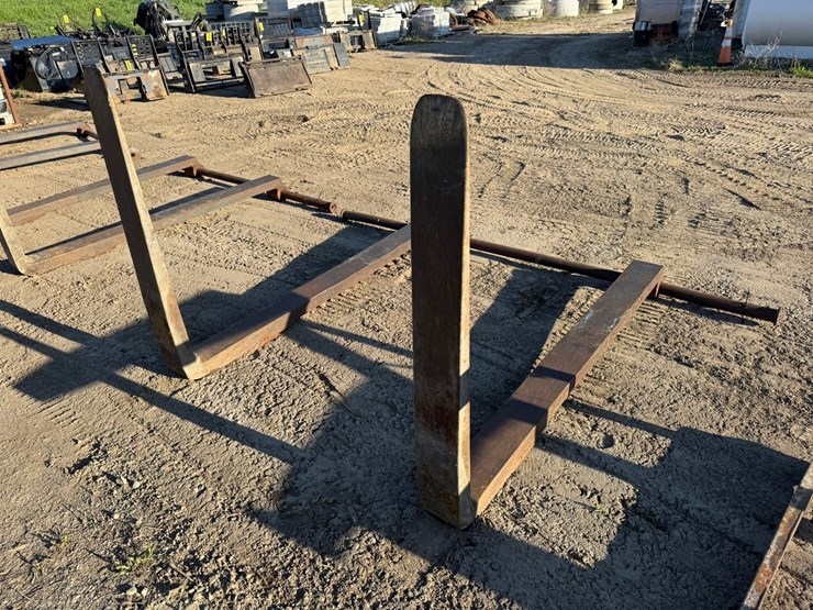#3936-•-approx-48"-loader-forks-image-5