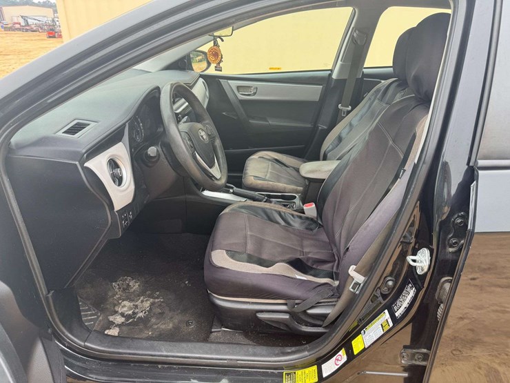 2018-toyota-corolla-le-4dr-sedan---150,323-miles-image-10