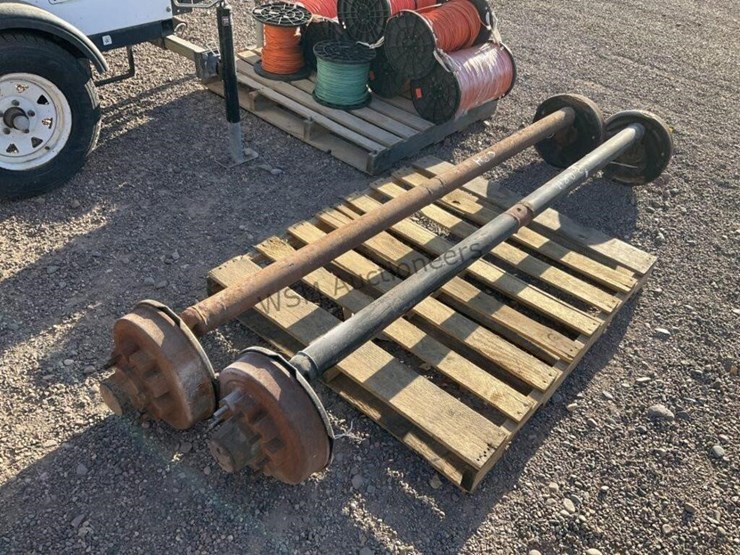 (2)-8-lug-trailer-axles-image-3