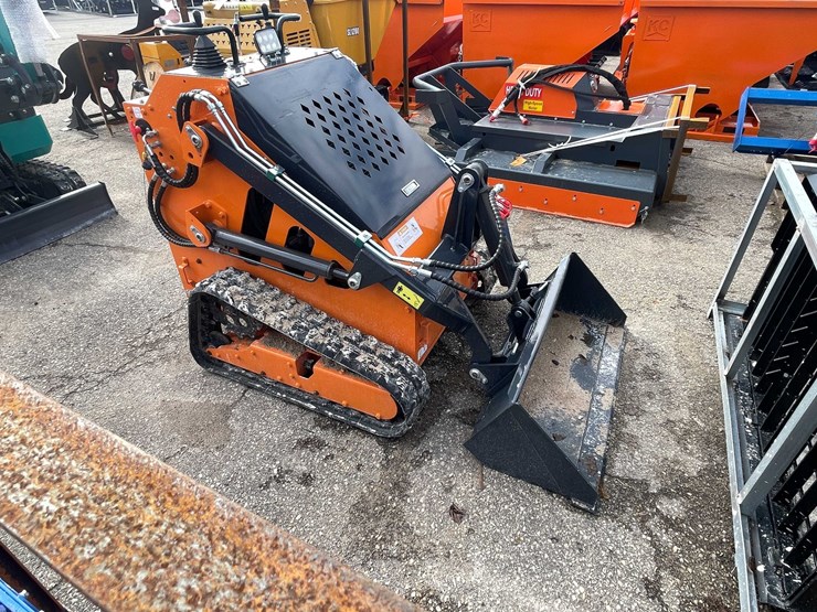 #9047-•-unused-landhonor-mini-skid-steer-(o12)-image-1