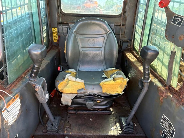 2003-new-holland-ls180-image-14
