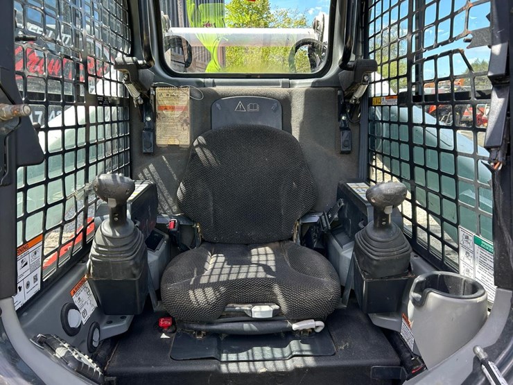 2022-bobcat-t870-image-19