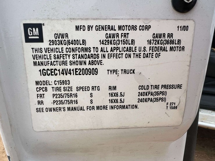 2001-chevrolet-silverado-1500-image-23