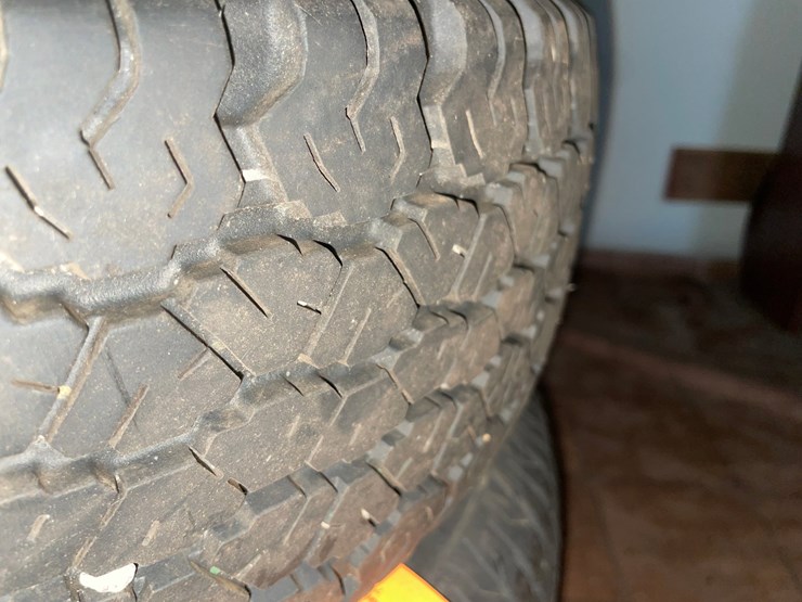 #7053-•-tires-image-5