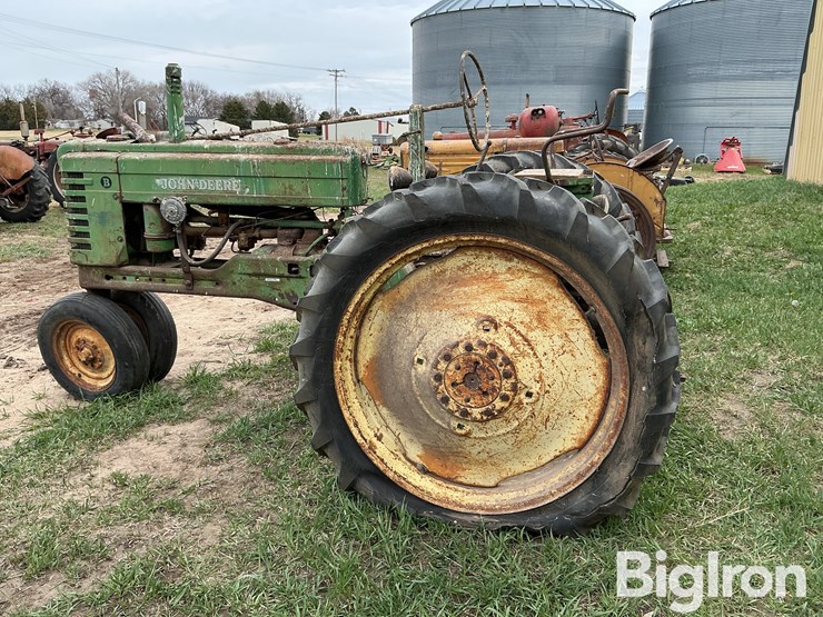 john-deere-b-image-8