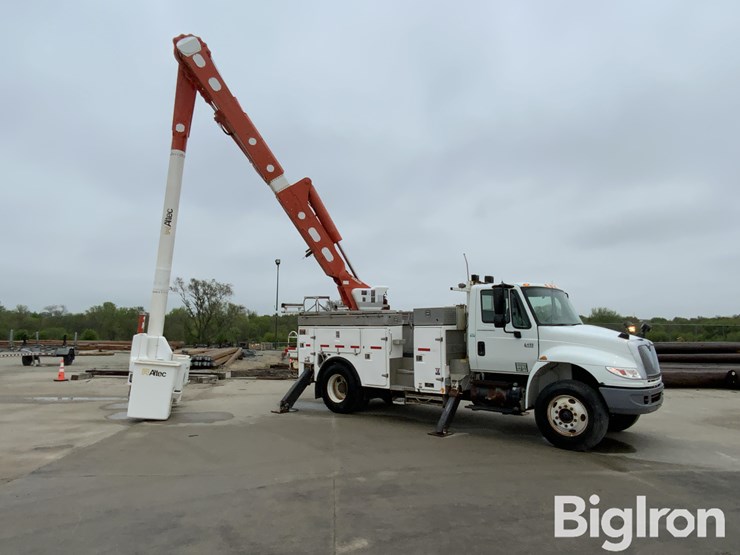 2007-international-durastar-4400-image-11