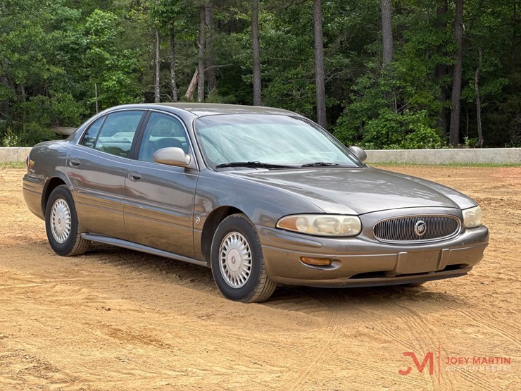 2000-buick-le-sabre-custom-sedan-image-1