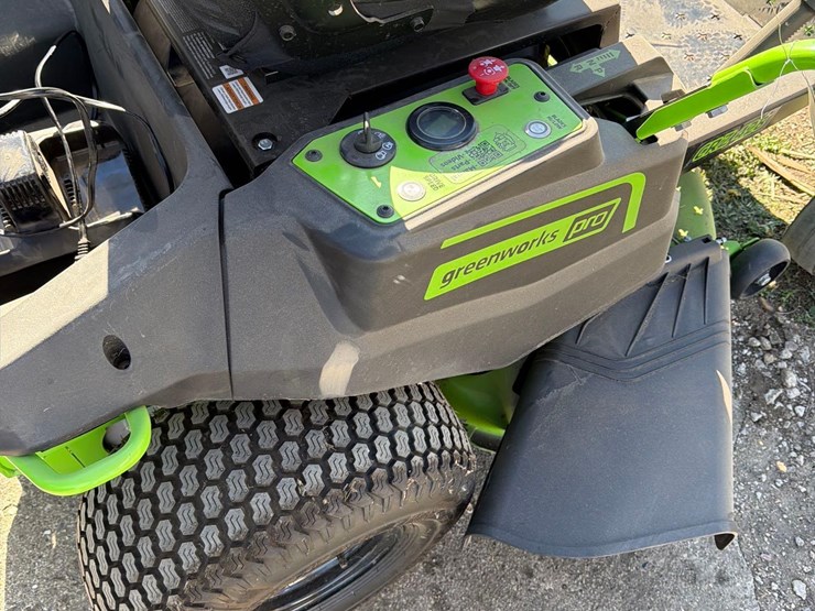greenworks-pro-crz-428-electric-lawnmower-image-13