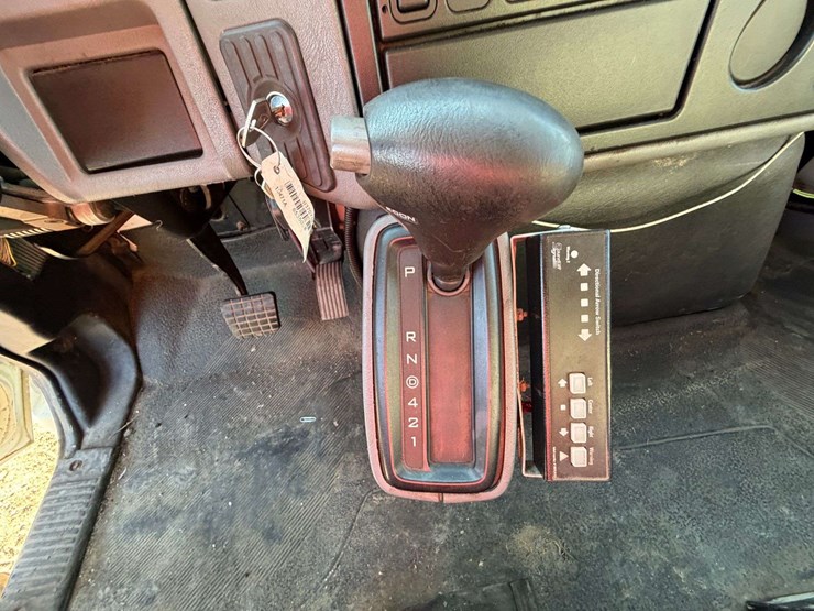 2006-international-durastar-4300-image-17