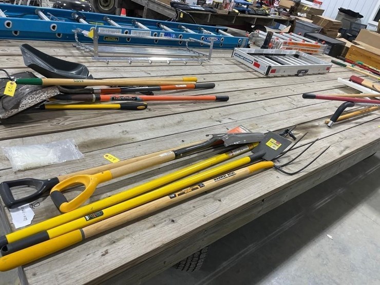 pitch-fork,-shovel,-floor-scrapper-etc-image-2
