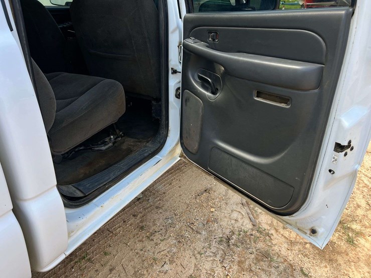 2006-chevrolet-silverado-1500-image-23