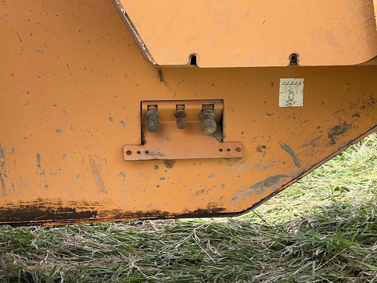2008-case-621e-image-13