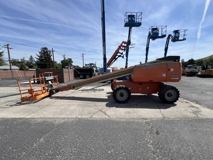 2013-jlg-600s-image-7