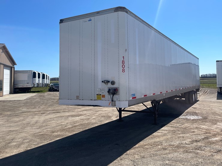 #304-•-2015-stoughton-semi-trailer-(has-wi-title)-(denmark,-wi)-image-1